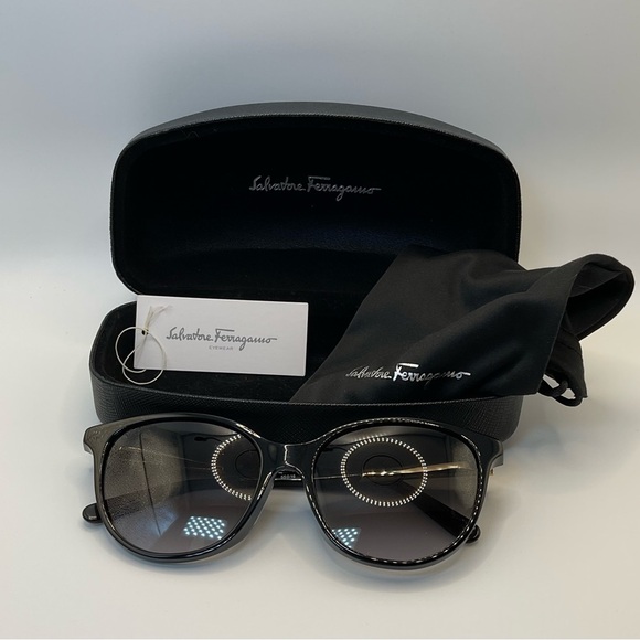 NEW Salvatore Ferragamo Sunglasses - Picture 3 of 9